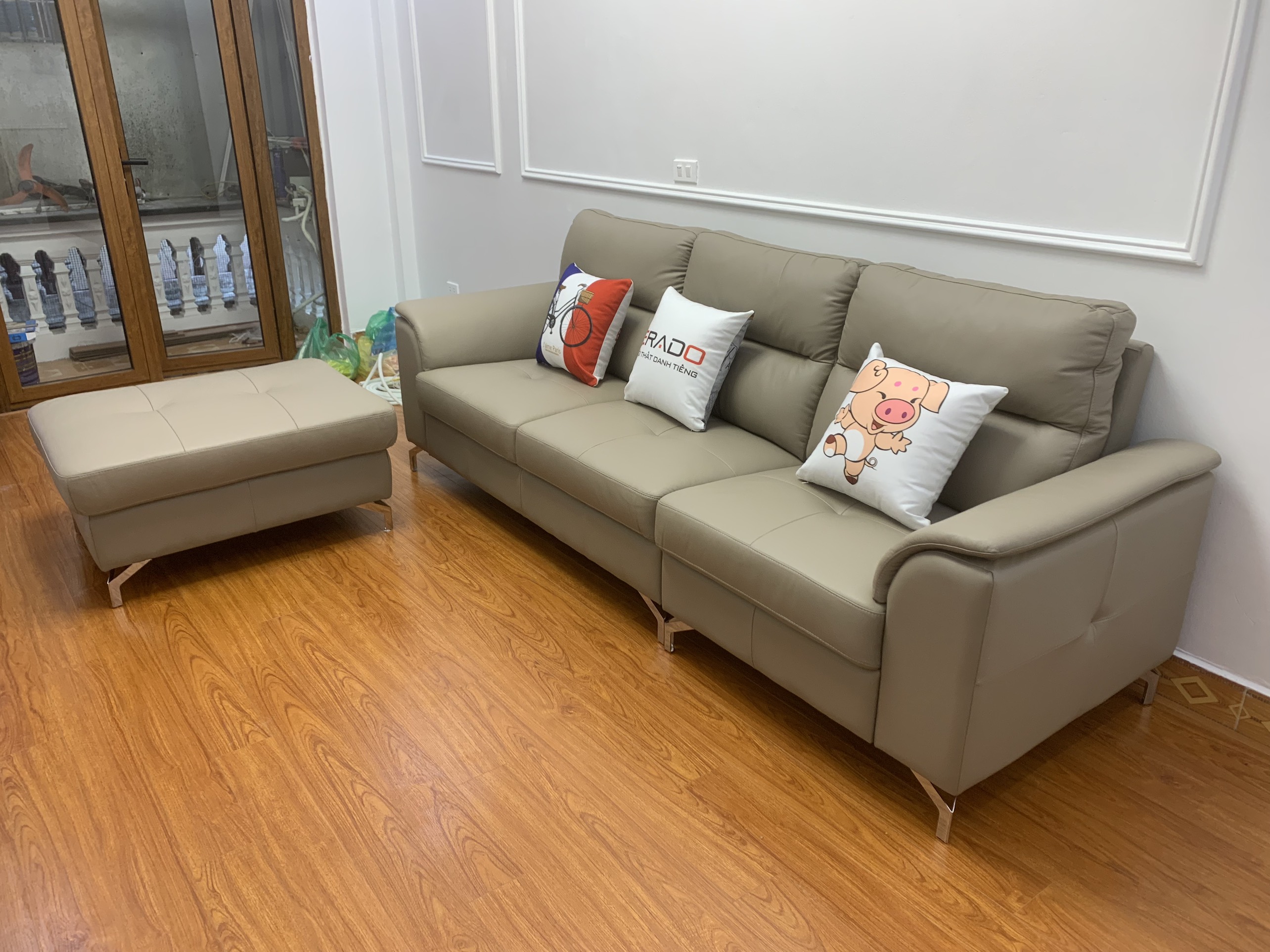 ERADO BÀN GIAO THÀNH CÔNG BỘ SOFA VĂNG DA THẬT NHẬP KHẨU CHO ANH TRƯỜNG Ở TRẦN ĐẠI NGHĨA